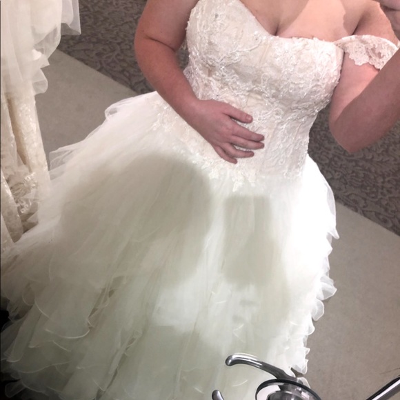 Oleg Cassini size 20(brought in to a size 18) - Picture 5 of 7